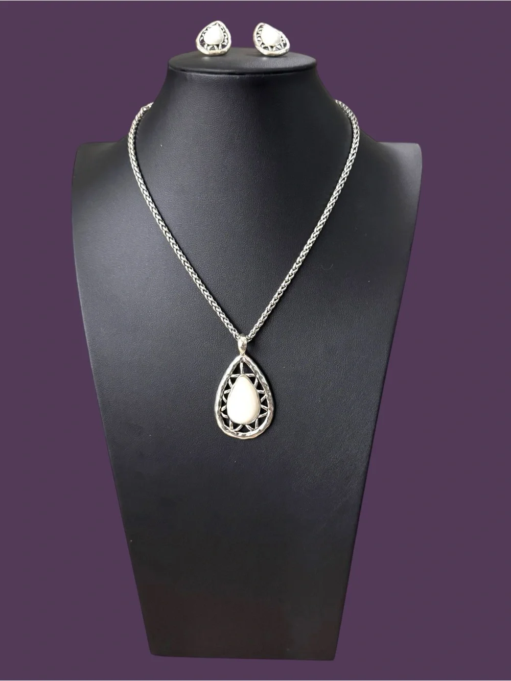Silver Tone White Teardrop Pendant Necklace & Matching Earrings Set – New